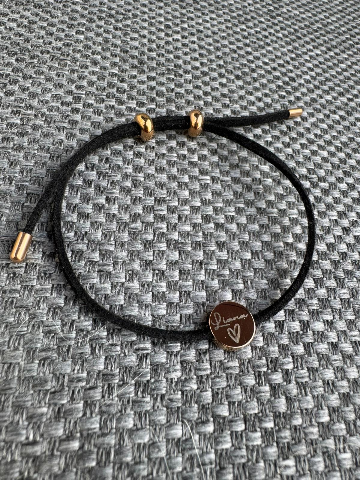Personalisiertes Armband mit Gravur  Wunschname Armband Damen  Geschenk für Freundin, Mama, Schwester  Individuelles Schmuck Geschenk