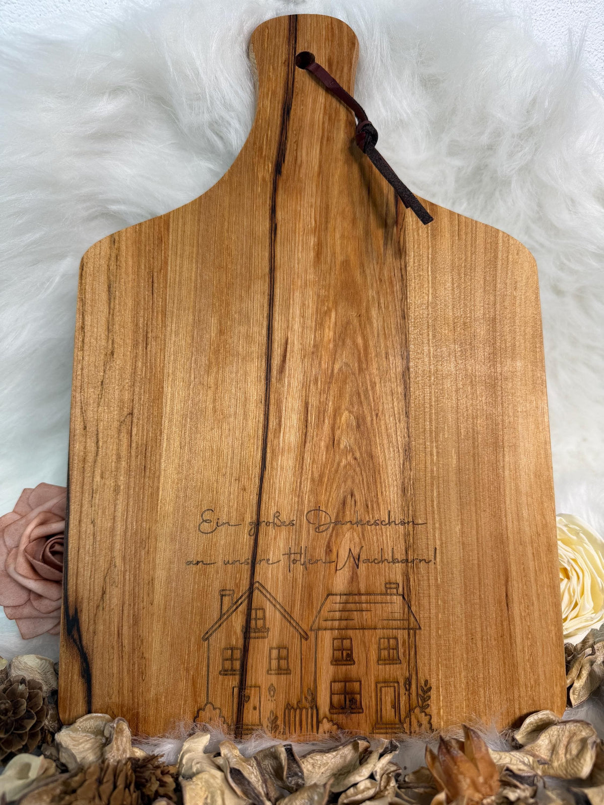 Schneidebrett personalisiert mit Gravur | Hochzeitsgeschenk für Paare | Geschenk zur Hochzeit, Einzug & Jahrestag | Individuelle Gravur